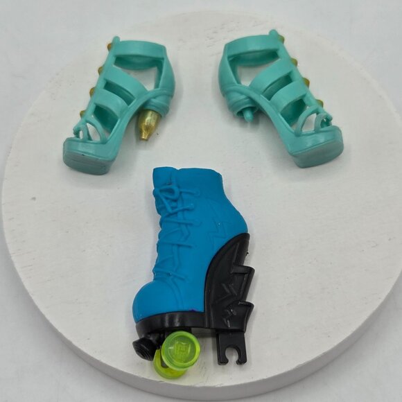 Monster High Doll Shoes Lot: Cleo De Nile & Frankie Stein Replacement Heels & Sk - Picture 2 of 5